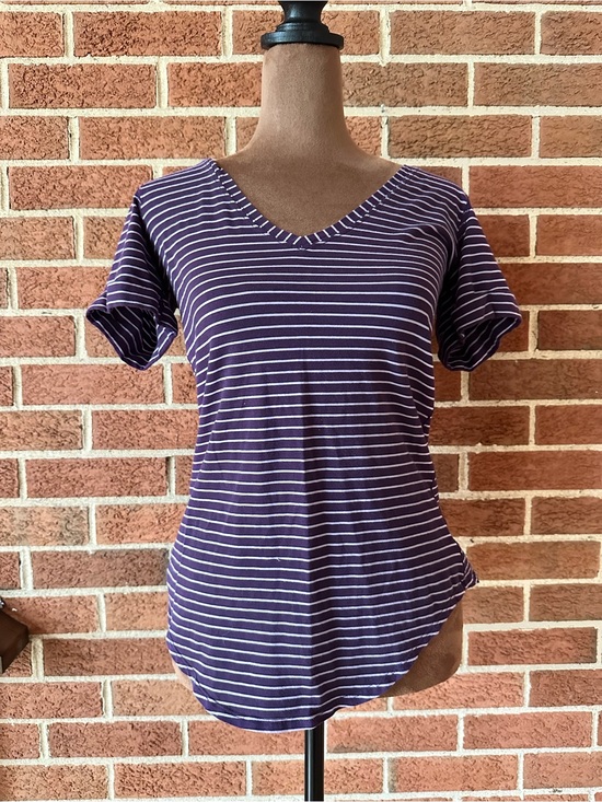 lululemon athletica Tops - Lululemon Purple White Striped V-Neck Short Sleeve Women's T-Shirt, Size 4